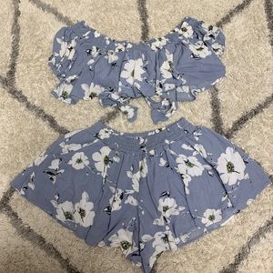 Mustard seed matching set floral skort and cropped top with liners size M